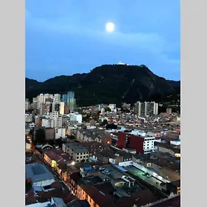 Apartamento (1902a) - Apto En El Corazón De La Ciudad Con Vista única, Bogotá