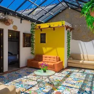 Guest house La Casa De Las Plazas